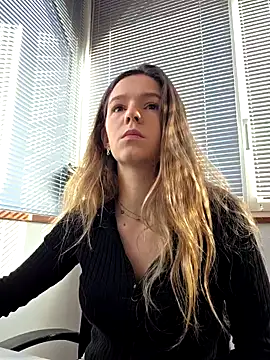 lucie mehott online show from 4, 3, 2026