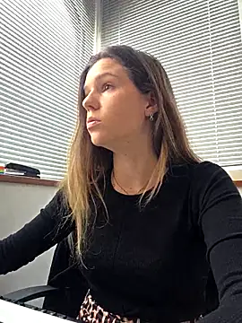 lucie mehott online show from 13, 3, 2026