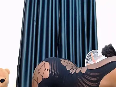 TeenieReeny online show from 9, 11, 2025