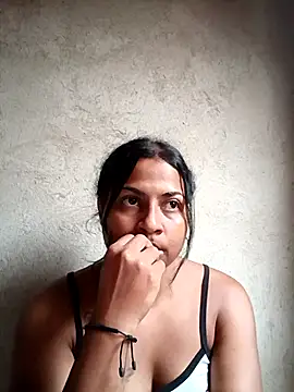 Giselabrunette25 online show from 23, 10, 2025