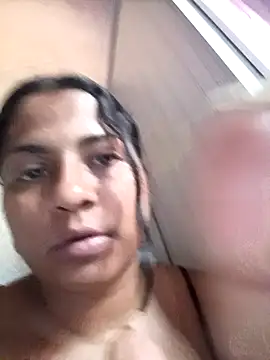 Snapshot of Giselabrunette25 chatting on 1, 3, 2026 Giselabrunette25 online show from 1, 3, 2026