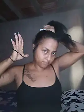 Snapshot of Giselabrunette25 chatting on 23, 7, 2026 Giselabrunette25 online show from 23, 7, 2026