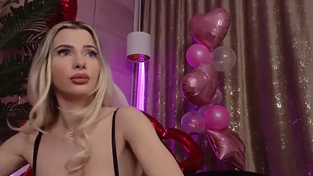 Elliblue online show from 11, 3, 2025