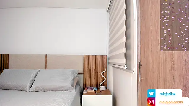 MalejaDiaz  online show from 27, 9, 2025