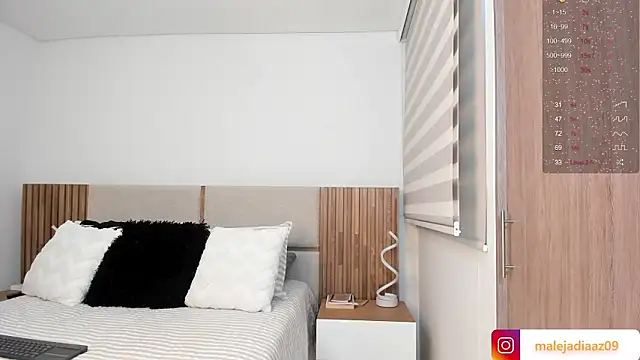 MalejaDiaz  online show from 24, 3, 2026