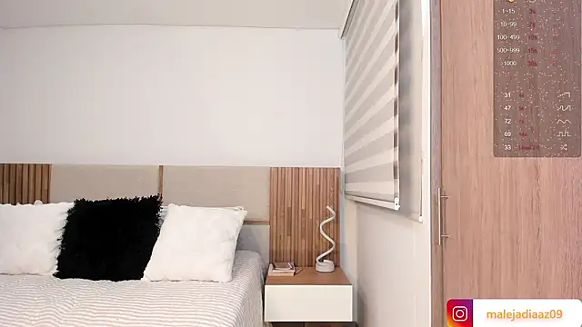 MalejaDiaz  online show from 25, 2, 2026