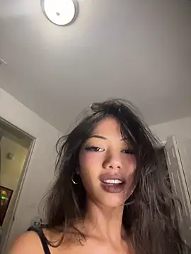 yummyrina online show from 4, 6, 2026