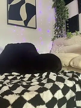 yummyrina online show from 28, 4, 2026