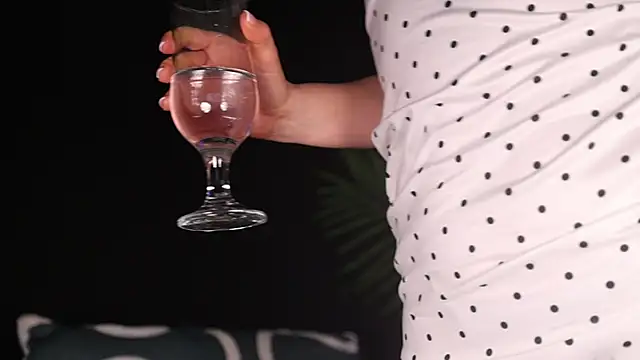 AnnittaStar online show from 7, 4, 2026