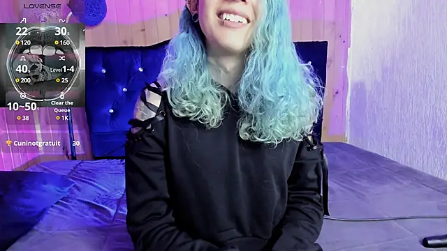 sofi pretty uwu- online show from 4, 12, 2024