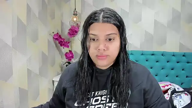 LindaBreeS online show from 1, 10, 2025