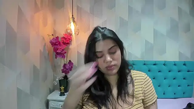 LindaBreeS online show from 17, 5, 2026