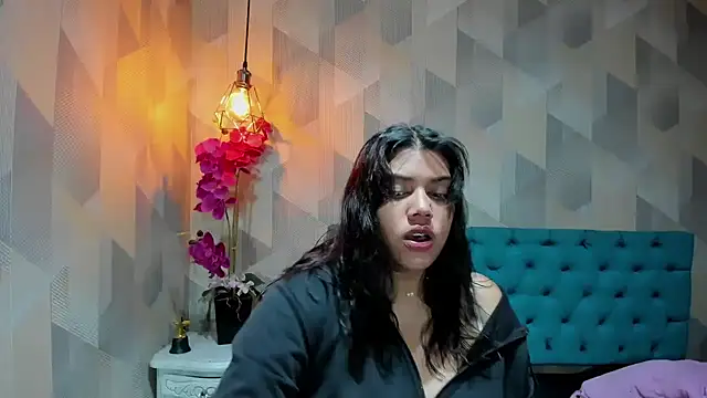 LindaBreeS online show from 1, 2, 2026