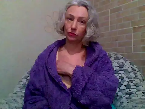 Snapshot of Lorie_Carrie chatting on 6, 2, 2026 Lorie Carrie online show from 6, 2, 2026