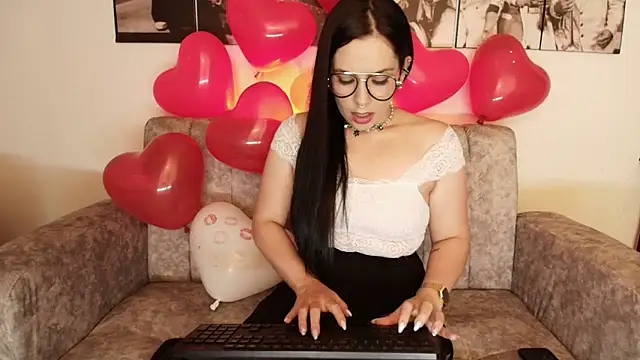 camii evanss online show from 12, 2, 2025