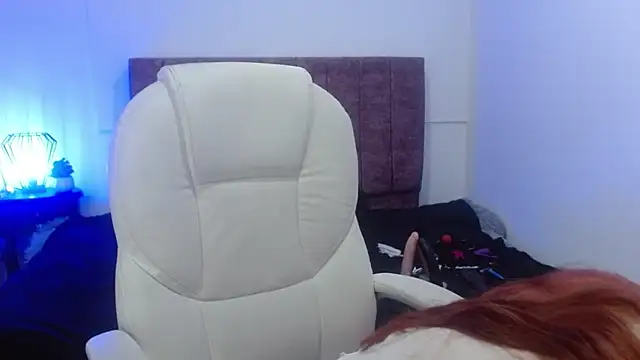 elena detroya online show from 4, 3, 2025