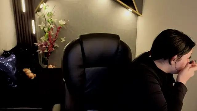 almma shy online show from 25, 11, 2025