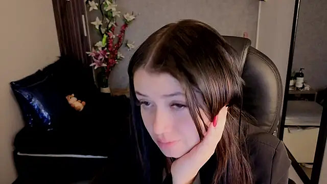 almma shy online show from 28, 10, 2025