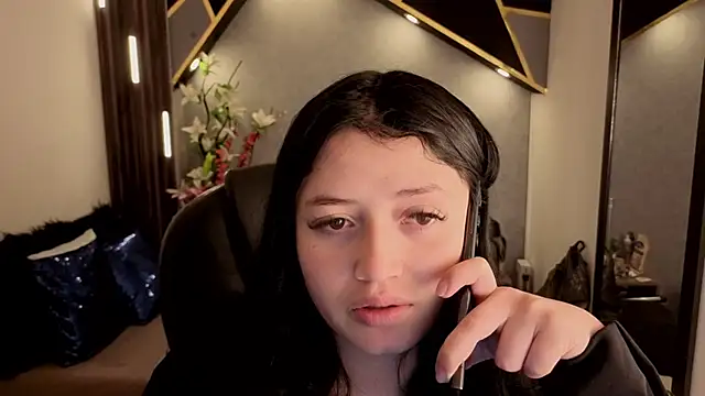 Snapshot of almma_shy chatting on 3, 12, 2025 almma shy online show from 3, 12, 2025