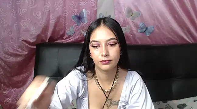 Snapshot of Annerainhoot chatting on 8, 1, 2025 Annerainhoot online show from 8, 1, 2025