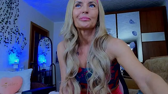 Snapshot of amelia_blondy chatting on 30, 5, 2026 amelia blondy online show from 30, 5, 2026