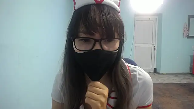 elllaaxx online show from 9, 11, 2025