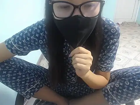 Snapshot of elllaaxx chatting on 6, 7, 2026 elllaaxx online show from 6, 7, 2026