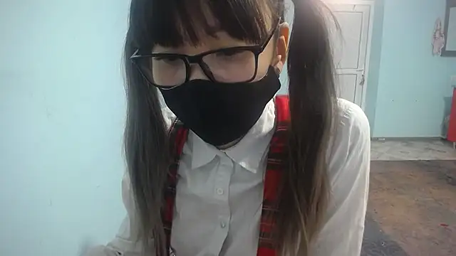 elllaaxx online show from 13, 11, 2025