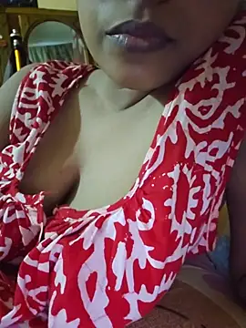 Snapshot of sexyindi_couple chatting on 13, 7, 2026 sexyindi couple online show from 13, 7, 2026
