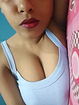 Snapshot of sexyindi_couple chatting on 23, 6, 2026 sexyindi couple online show from 23, 6, 2026