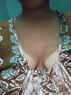 Snapshot of sexyindi_couple chatting on 29, 6, 2026 sexyindi couple online show from 29, 6, 2026