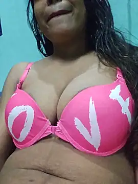 Snapshot of sexyindi_couple chatting on 28, 6, 2026 sexyindi couple online show from 28, 6, 2026