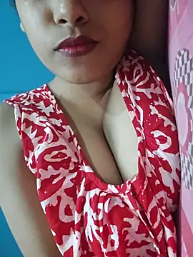 Snapshot of sexyindi_couple chatting on 4, 7, 2026 sexyindi couple online show from 4, 7, 2026
