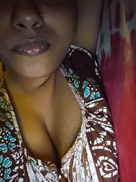 Snapshot of sexyindi_couple chatting on 28, 7, 2026 sexyindi couple online show from 28, 7, 2026