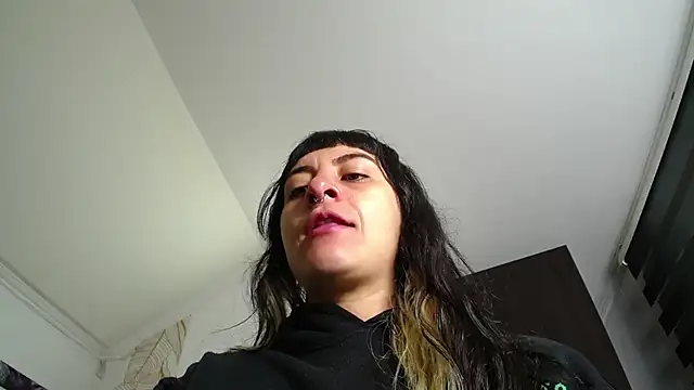 Naughty Kittenm online show from 17, 12, 2025