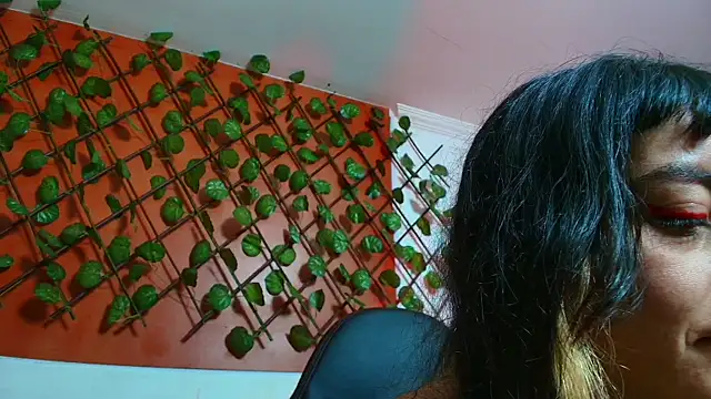 Naughty Kittenm online show from 13, 4, 2026