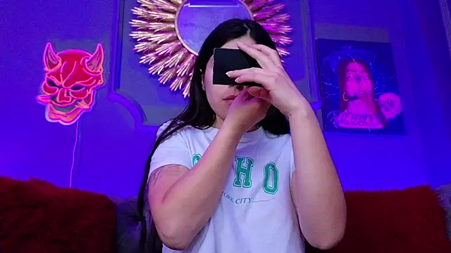 Snapshot of Julieta_Russell chatting on 7, 3, 2025 Julieta Russell online show from 7, 3, 2025