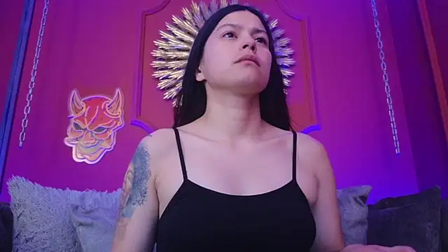 Snapshot of Julieta_Russell chatting on 26, 11, 2025 Julieta Russell online show from 26, 11, 2025