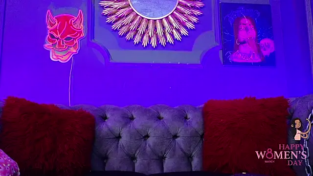 Snapshot of Julieta_Russell chatting on 8, 3, 2025 Julieta Russell online show from 8, 3, 2025