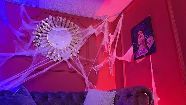 Snapshot of Julieta_Russell chatting on 22, 10, 2025 Julieta Russell online show from 22, 10, 2025