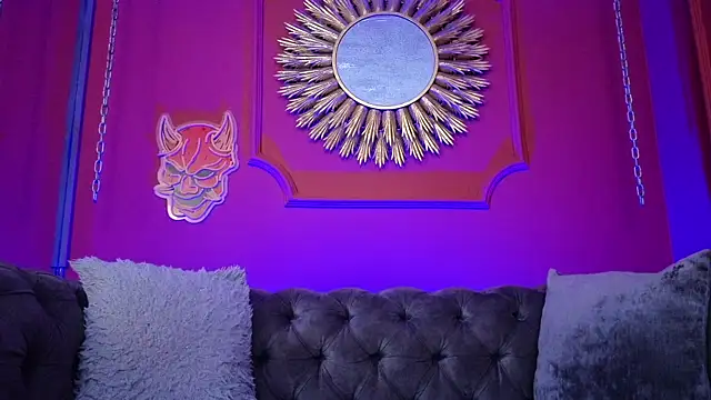 Julieta Russell online show from 27, 3, 2026