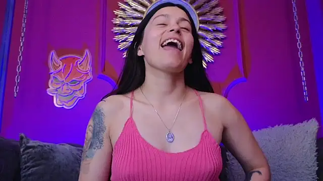 Julieta Russell online show from 5, 12, 2025