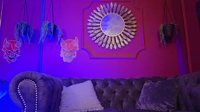 Julieta Russell online show from 7, 2, 2026