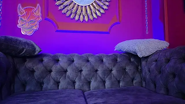 Julieta Russell online show from 18, 4, 2026