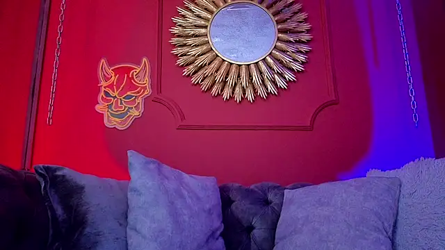 Snapshot of Julieta_Russell chatting on 11, 9, 2025 Julieta Russell online show from 11, 9, 2025