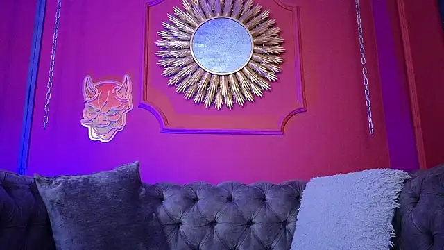 Julieta Russell online show from 25, 2, 2026