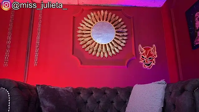 Snapshot of Julieta_Russell chatting on 20, 6, 2026 Julieta Russell online show from 20, 6, 2026