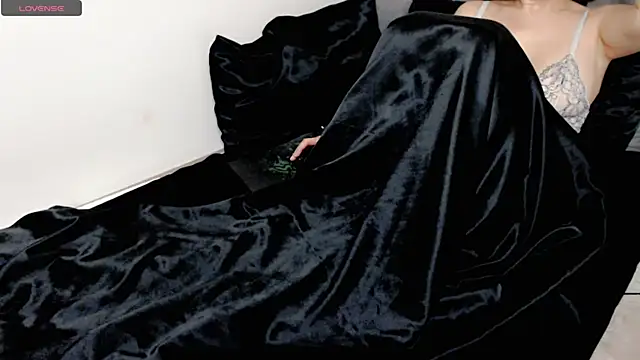 hotmask online show from 13, 1, 2026