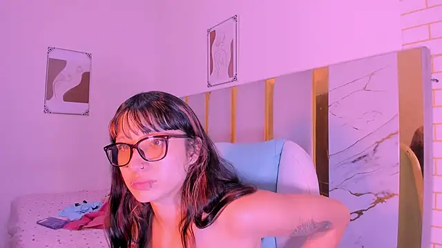 laurem-paulette online show from 1, 11, 2025