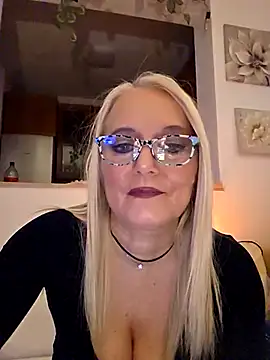 kikkastar online show from 27, 11, 2025